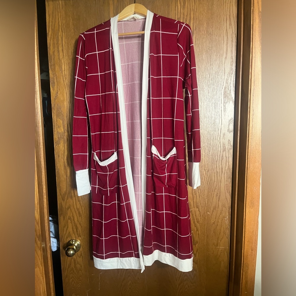 Betsy’s Boutique super soft cardigan L